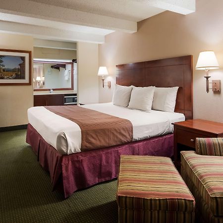 Best Western Montis Inn Saint Robert Εξωτερικό φωτογραφία